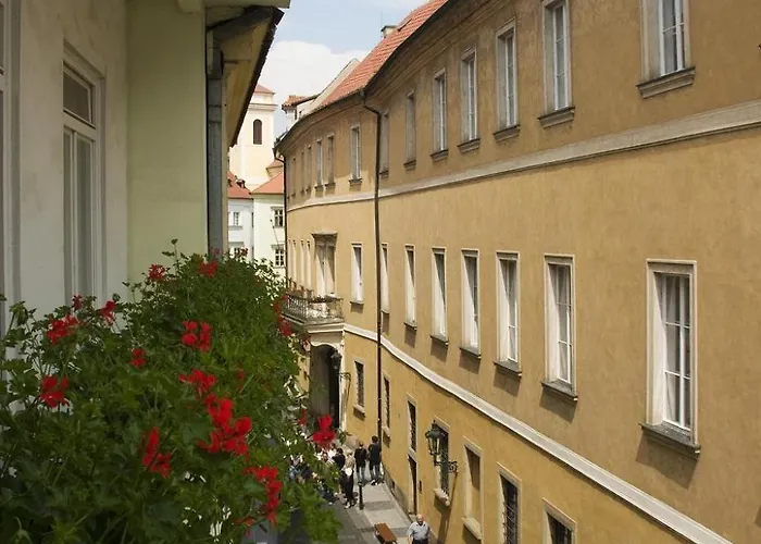 U Stare Pani - At The Old Lady Hotel Prag